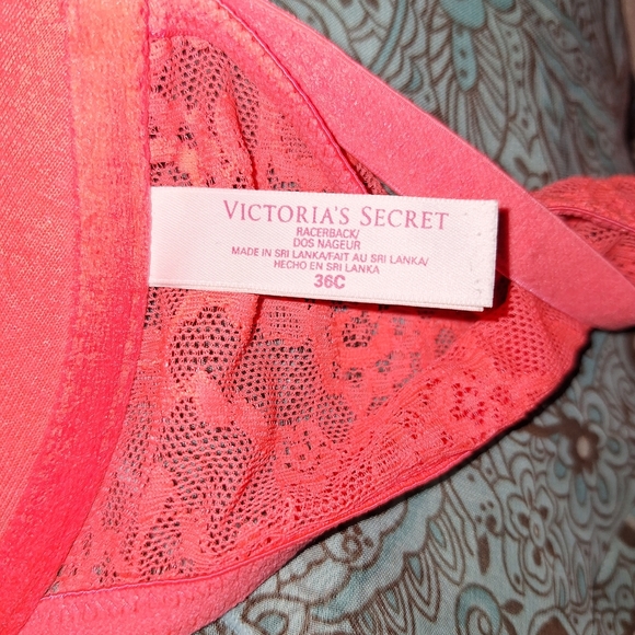 Victoria's Secret Pink and Gray Striped Bra with Underwire - Picture 5 of 5